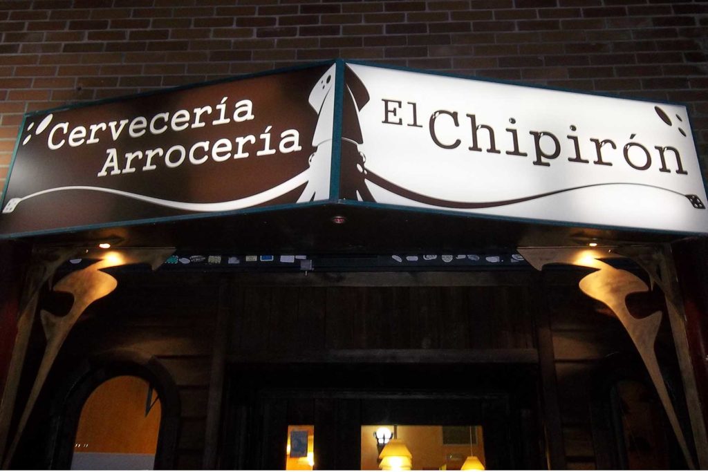 El mantenimiento de un rótulo exterior