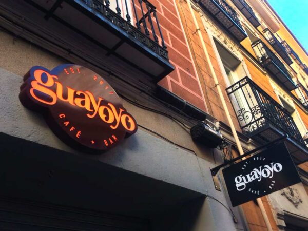 BANDEJAS LUMINOSAS CALADAS