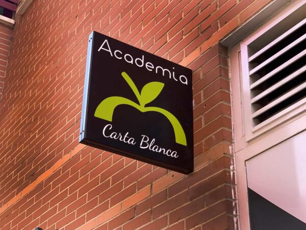 BANDEROLAS DE CHAPA PLEGADA