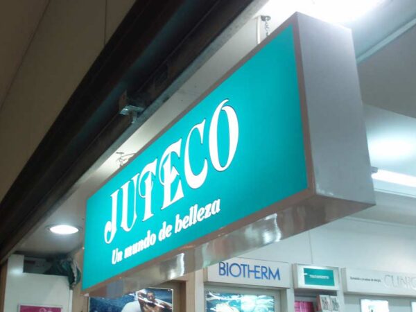 CAJONES CON FRONTAL RÍGIDO