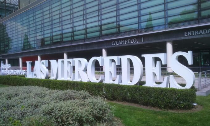 letras corpóreas de gran formato